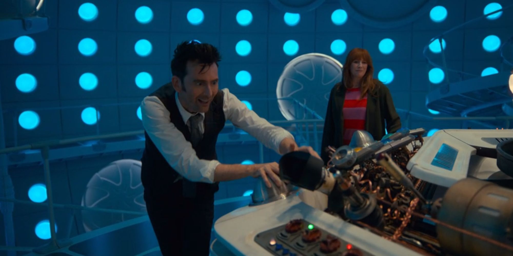 Doctor Who Cosplay recrea la escena de la TARDIS del especial del 60 aniversario