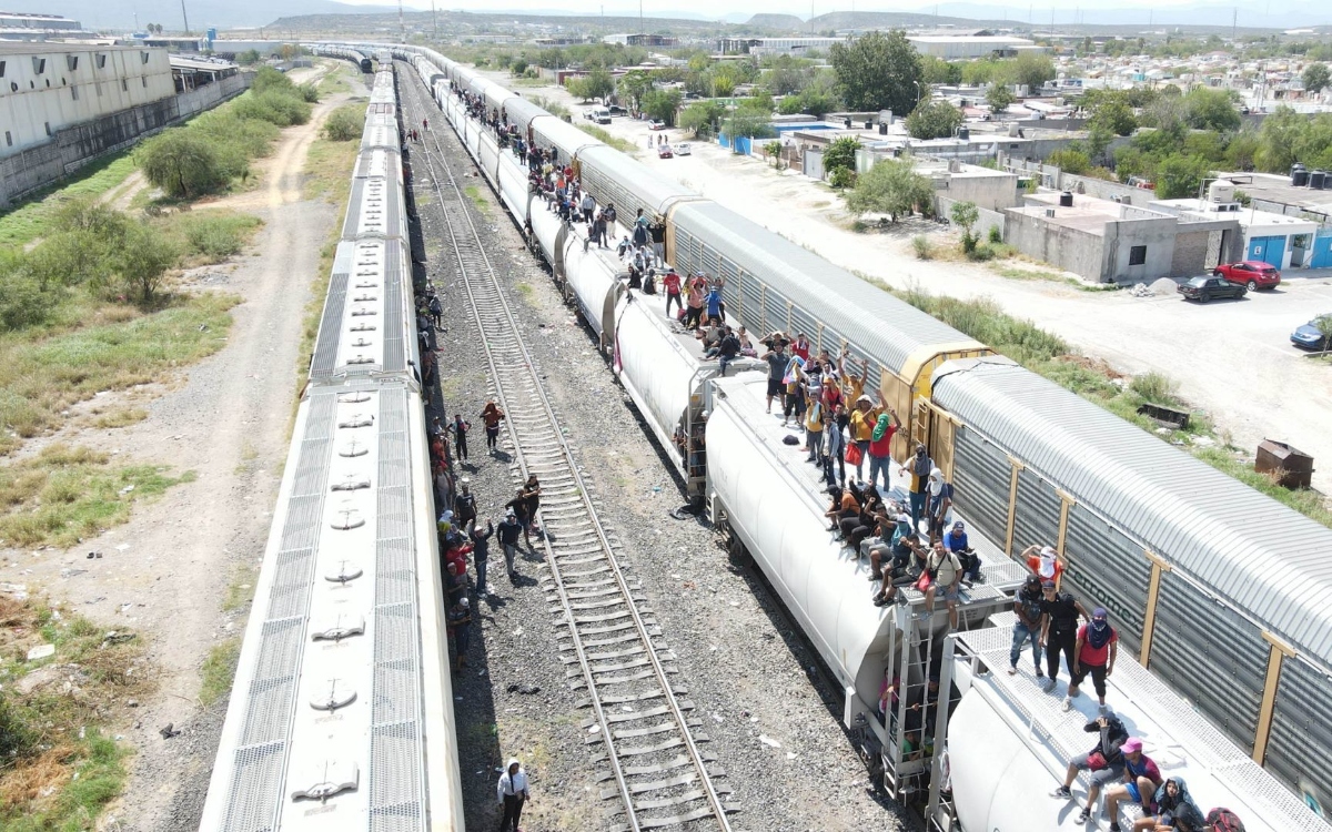 Dos empresas de trenes tienen 'posibilidad' de transportar pasajeros: AMLO tras decreto