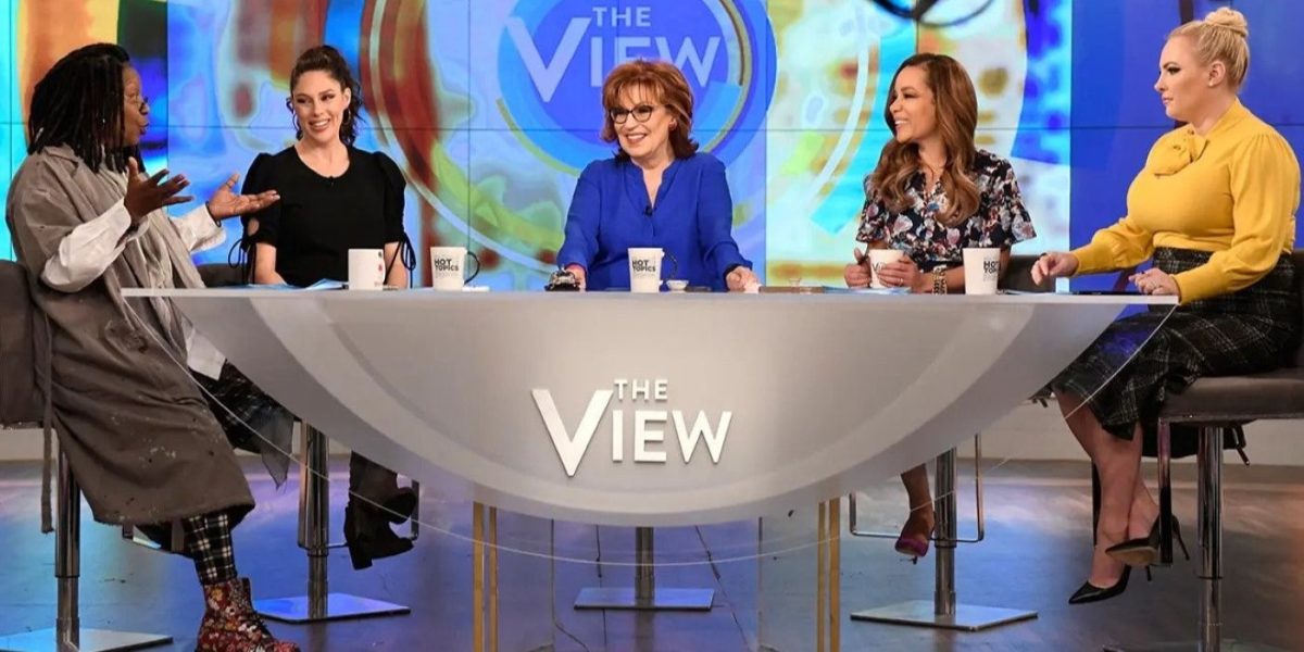 El elenco de The View: todos los coanfitriones del programa de entrevistas