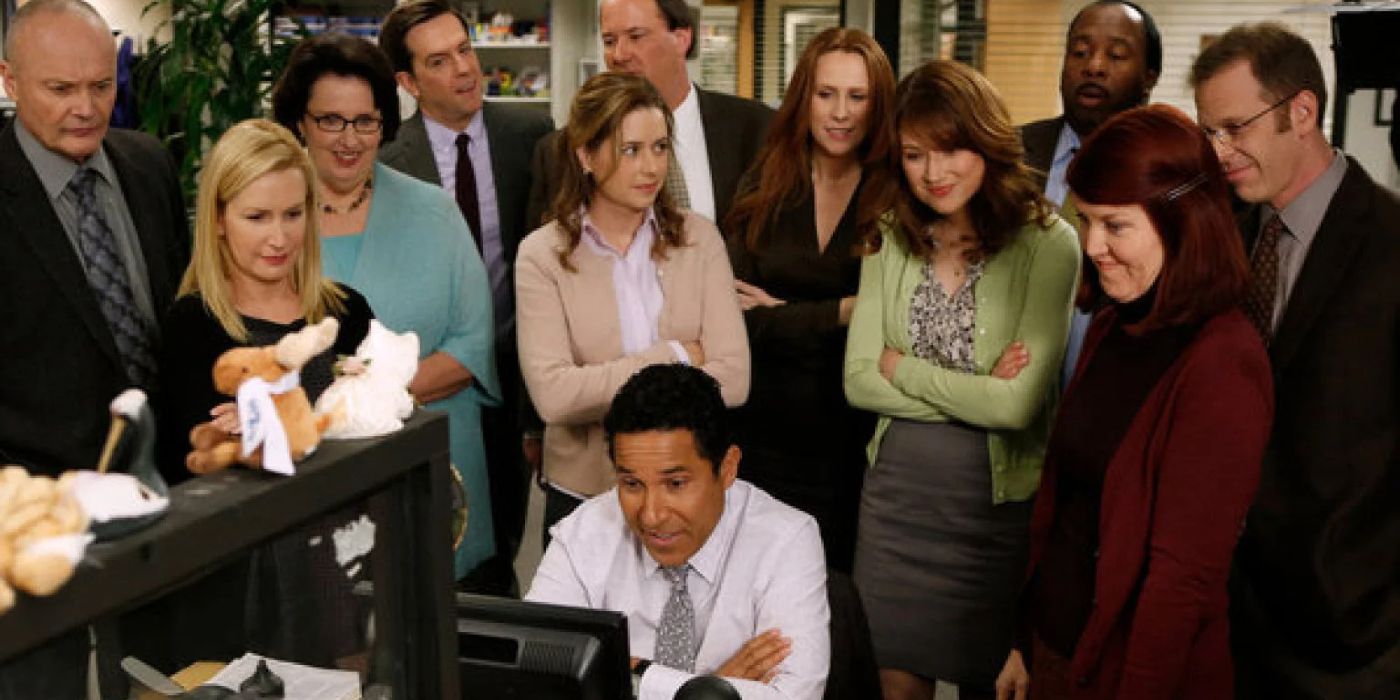 El elenco de The Office frente a la computadora de Oscar