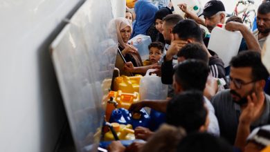 Gaza: Desplazados hacen colas de tres horas para ir al baño