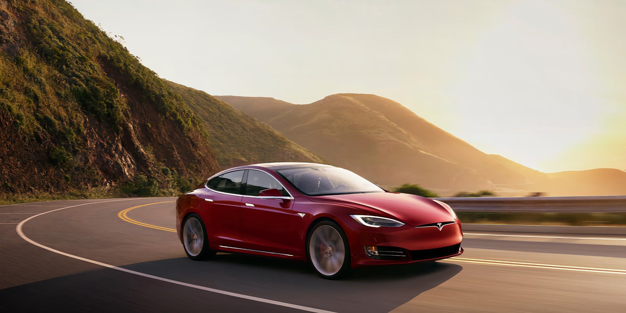 Modos de dirección Tesla: explicación de las diferencias confort, estándar y deportivo