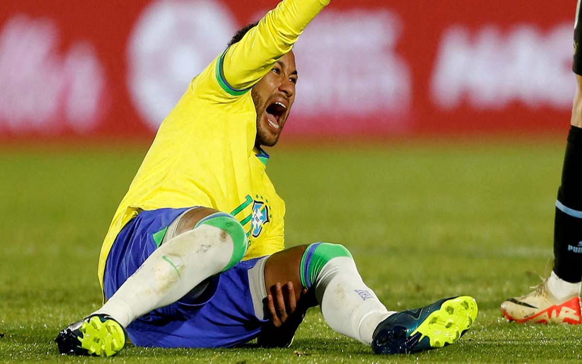 Operan con éxito a Neymar Jr de la rodilla izquierda | Video