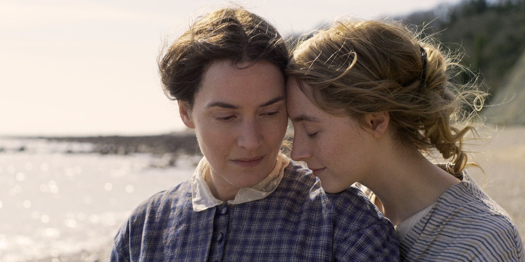 Tráiler de Ammonite: Kate Winslet y Saoirse Ronan son amantes desamparados