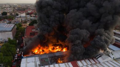 Tras más de 10 horas, extinguen completamente incendio en bodega de Tepito