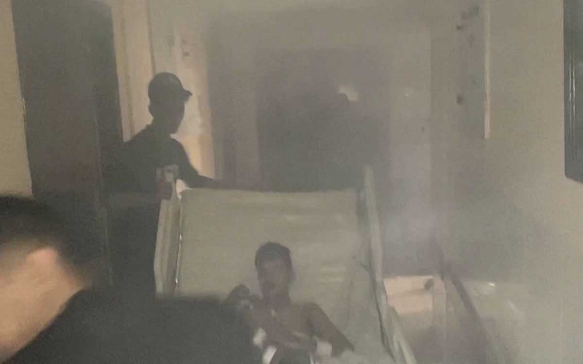 Tropas israelíes se enfrentan a milicianos de Hamás afuera del hospital Al Shifa de Gaza