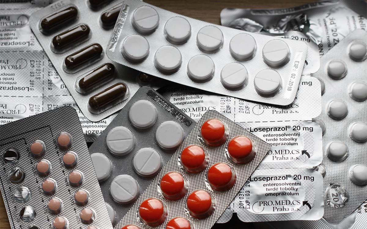 Alerta Cofepris contra venta irregular de 11 distribuidoras de medicamentos