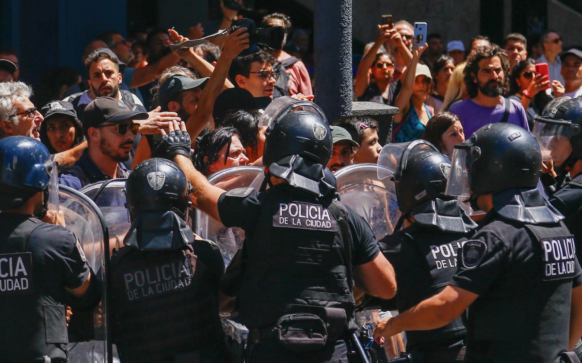 Argentina | Trabajadores realizan nueva protesta contra políticas de Milei | Videos