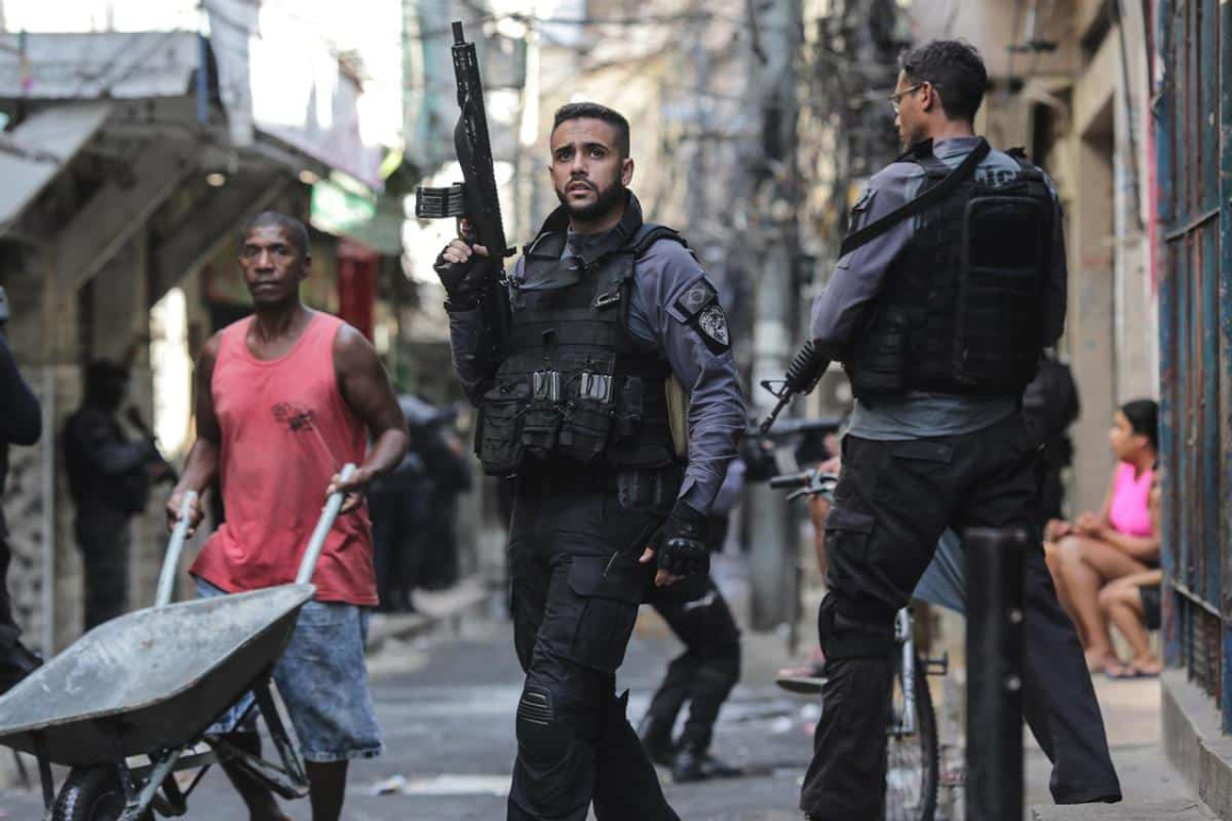 Deja nueve heridos tiroteo entre policías y presuntos criminales en Río de Janeiro