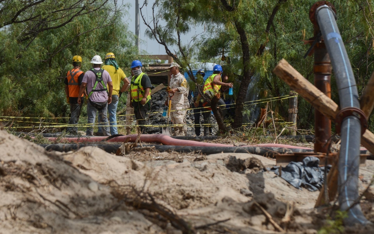 Inicia rescate de cadáveres de mineros en ‘El Pinabete’