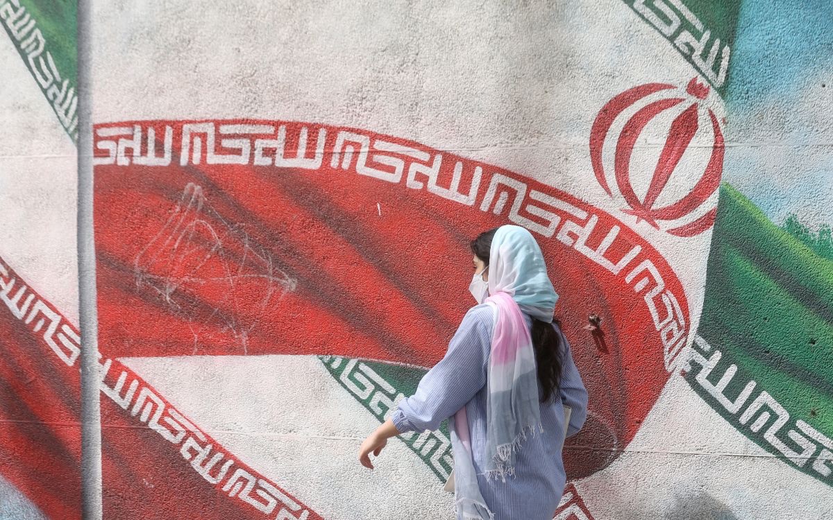 Irán ejecuta a víctima de matrimonio infantil por matar a su esposo