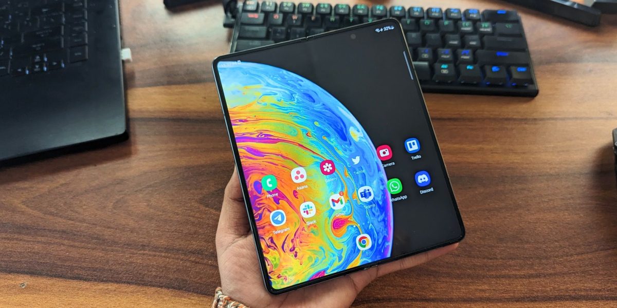 La bisagra Waterdrop del Galaxy Z Fold 5 finalmente podría arreglar el pliegue