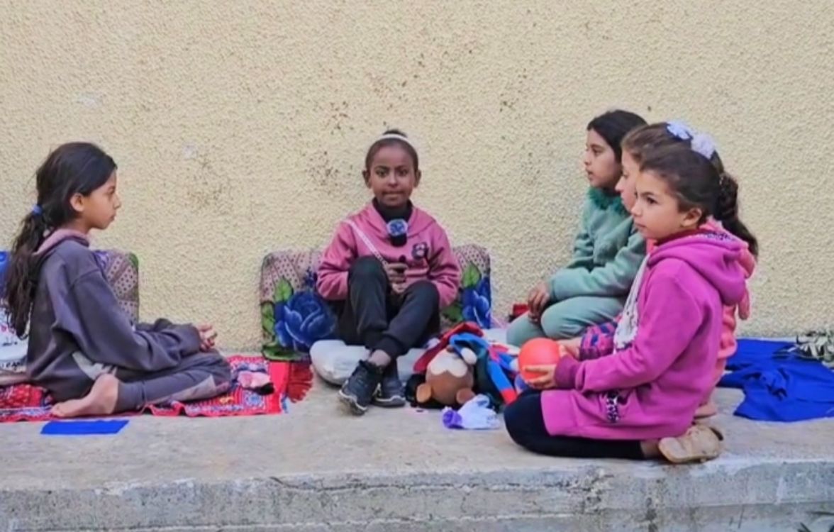 Niña de 9 años reportea desde Gaza | Video