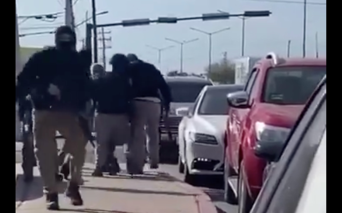 Video | Civiles armados secuestran a un hombre en Hermosillo; Fiscalía de Sonora dice que fue liberado