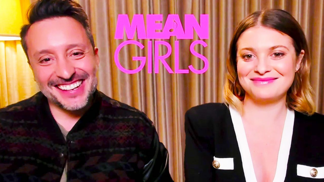 Entrevista con Mean Girls: directores sobre la actualización de la película clásica y el corte de ciertas canciones de Broadway