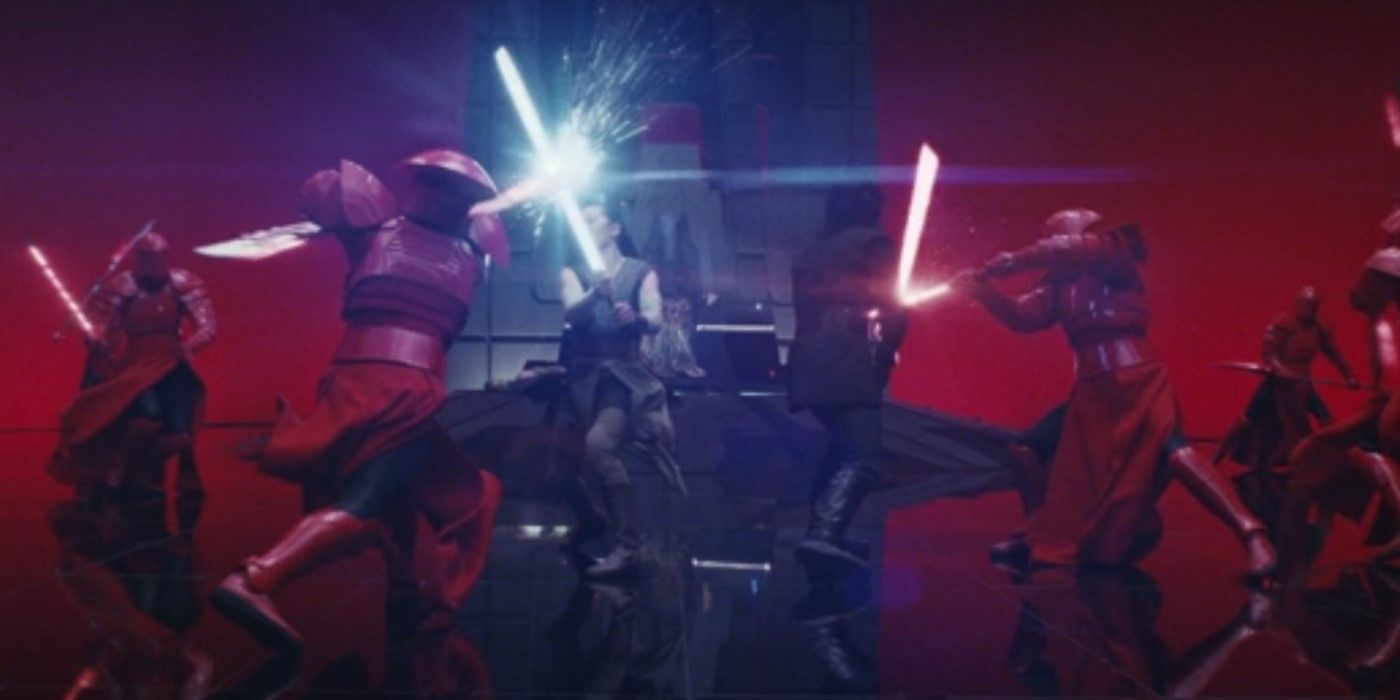 Rey y Kylo Ren contra los guardias pretorianos en The Last Jedi.