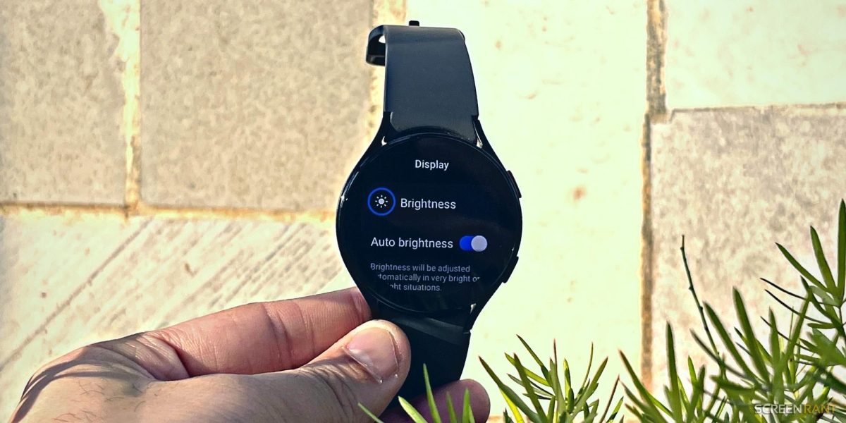 Cómo ajustar el brillo de la pantalla en su Galaxy Watch 5 (2 formas sencillas)