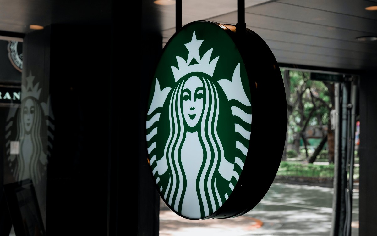 Demandan a Starbucks por engañar a clientes con sello de 'café 100% ético'