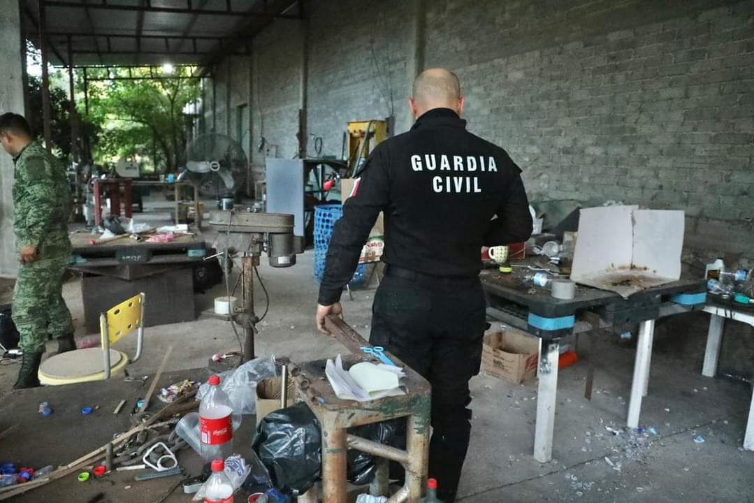 Desmantelan ocho fábricas clandestinas de armas y explosivos en Michoacán