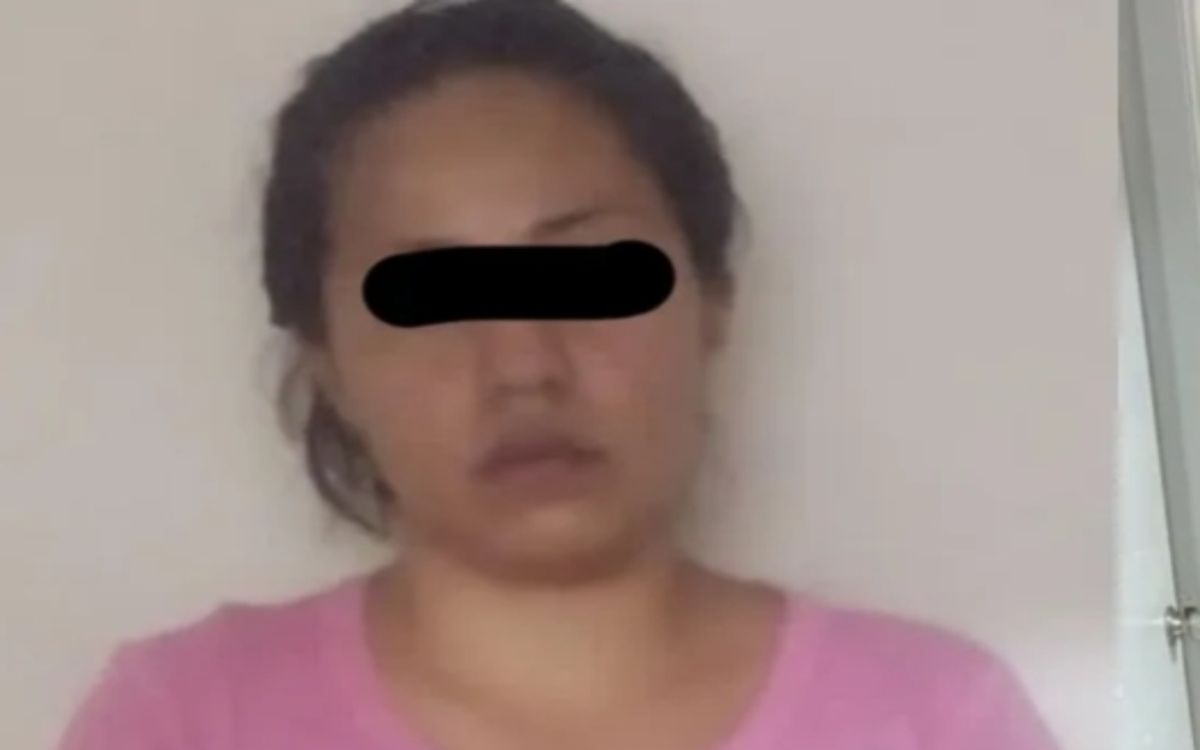 Detienen a mujer en Ecatepec por golpear a sus hijos con palos
