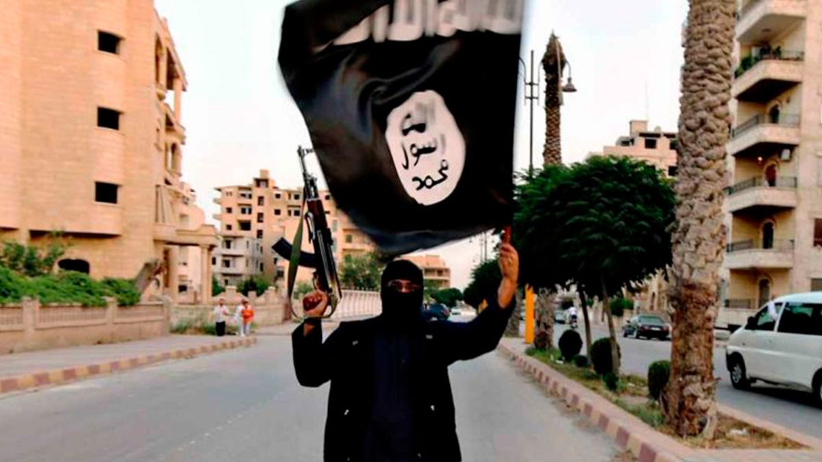 Estado Islámico pide vengar a musulmanes; 'Persigan presas judías y cristianas en todo el mundo'