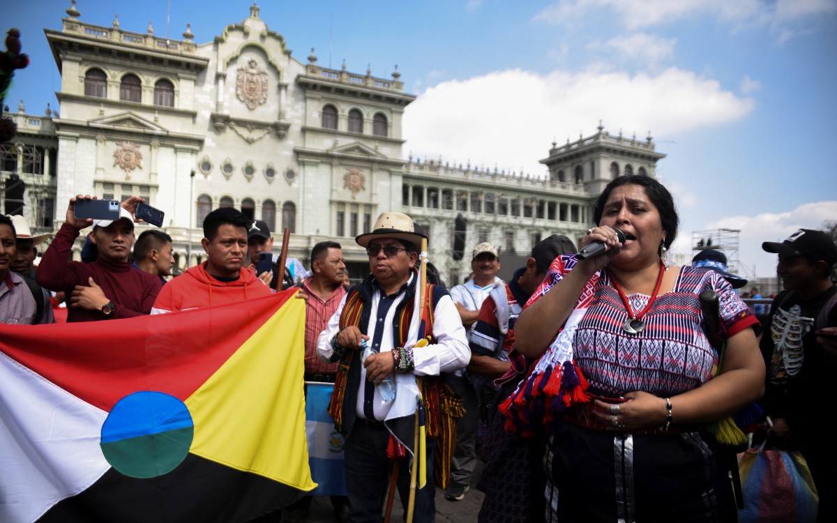 Guatemala: Organizaciones indígenas levantan protesta frente a la Fiscalía tras reunirse con Arévalo