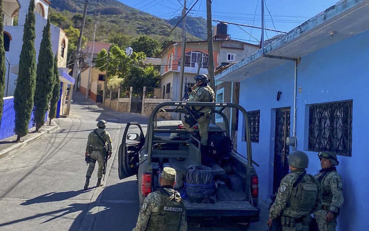 Guerrero: Comando armado se lleva a 9 personas en Buenavista de Cuéllar