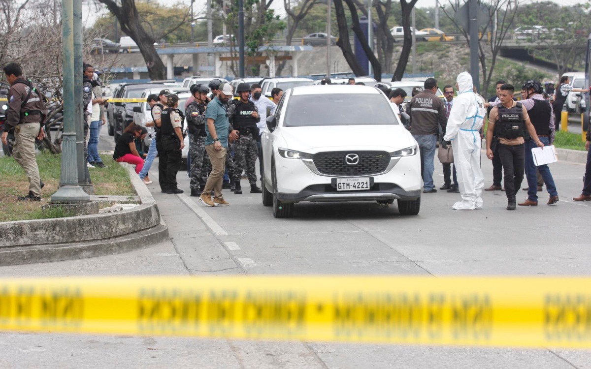 Instantes antes del asesinato, fiscal de Ecuador recibió llamada “de urgencia”: Familiar