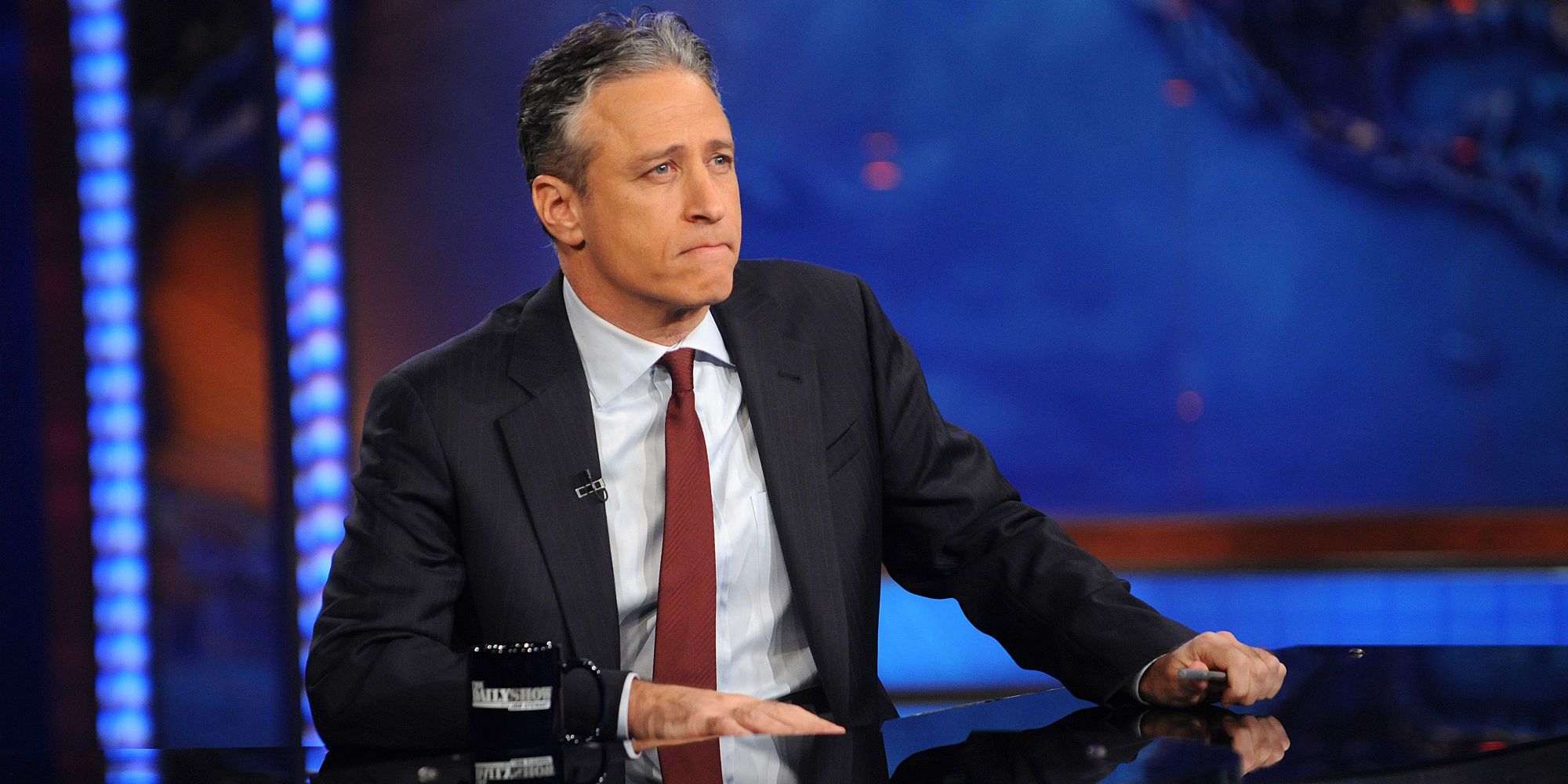 Jon Stewart regresa al programa diario como presentador