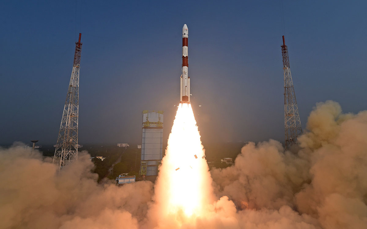 La India arranca el 2024 con misión espacial para estudiar agujeros negros