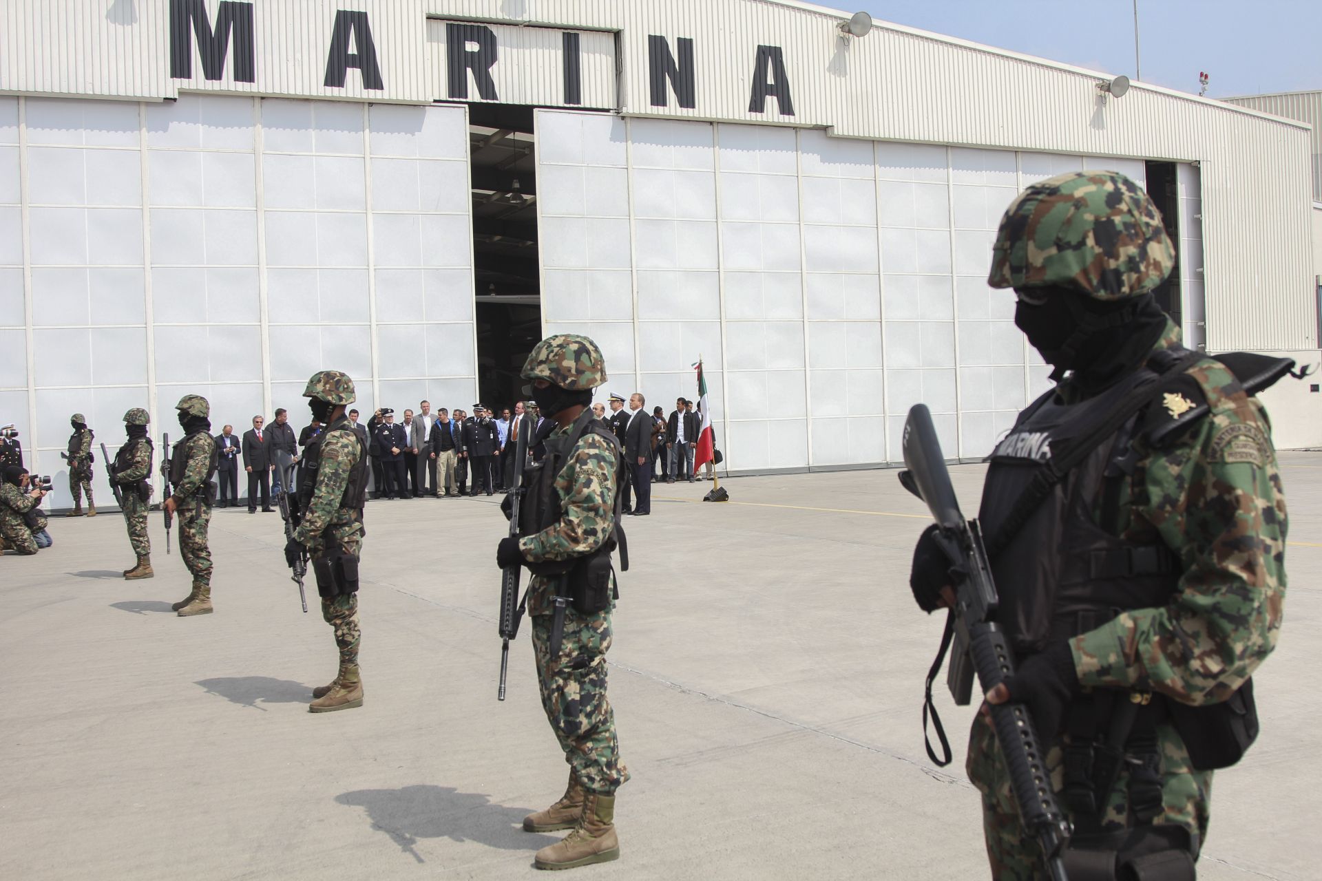 Marina operará aeropuertos de Colima y Guaymas
