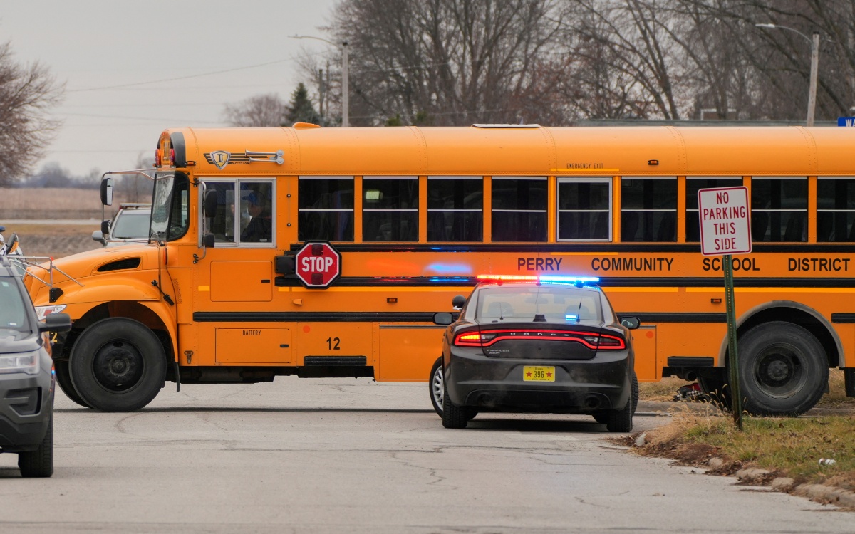 Tiroteo en secundaria de Iowa; reportan ‘múltiples víctimas’ | Video