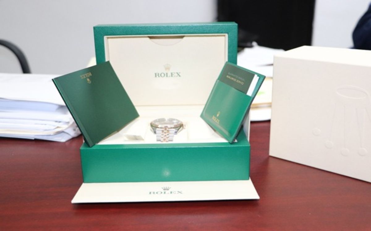 ¡Por fin! Gobierno de Nayarit vendió Rolex relacionado con fraude Infonavit