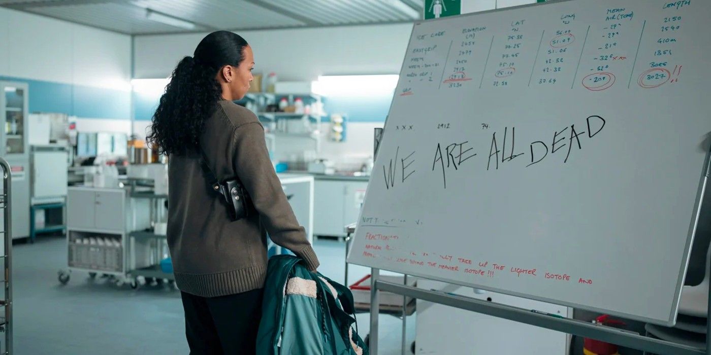 “Estamos todos muertos”: el misterio del mensaje en la pizarra de la temporada 4 de True Detective explicado por el showrunner