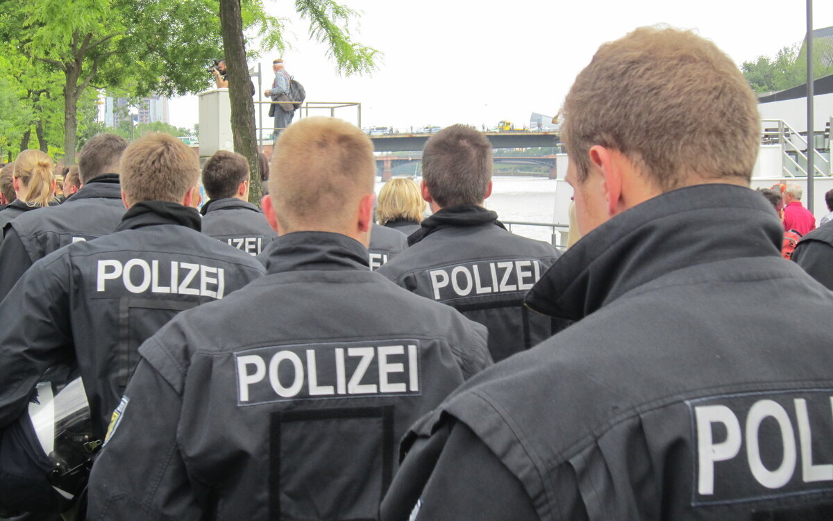 Acusan a una joven alemana de preparar atentado contra un ayuntamiento