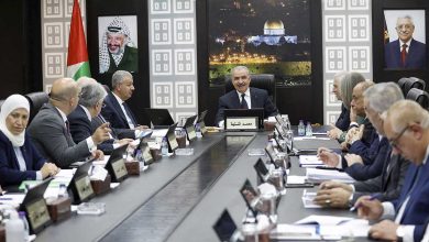 El Gobierno de la Autoridad Palestina presenta su renuncia al presidente Mahmud Abbas