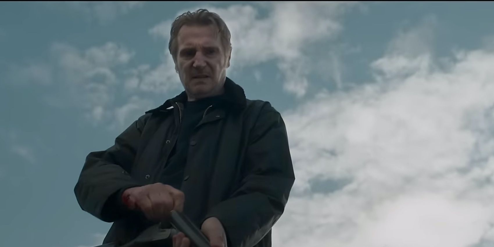 En el tráiler de la tierra de los santos y los pecadores: el pasado de Liam Neeson viene a cazarlo en el thriller irlandés