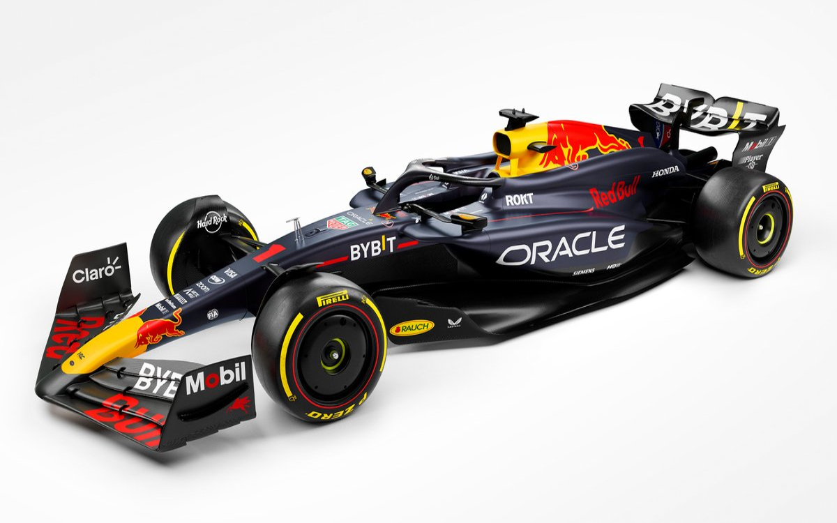 F1: Presenta Red Bull el RB20 con el que buscará otro doblete | Video