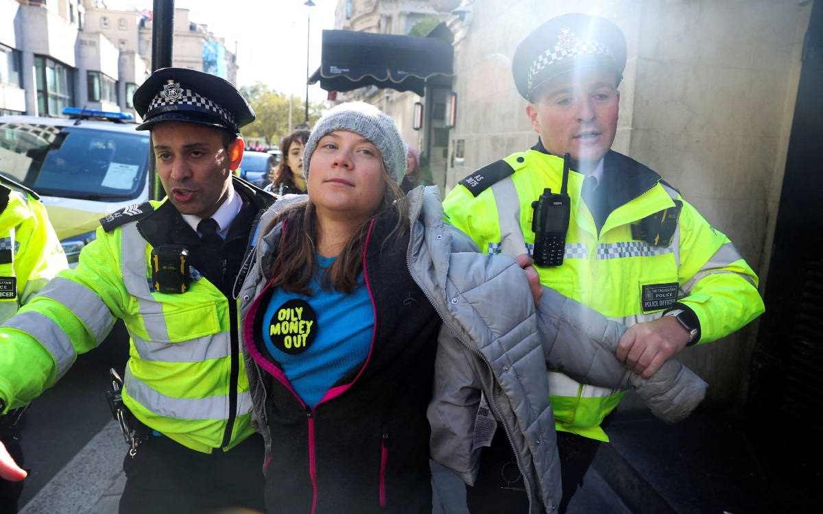 Inicia juicio contra Greta Thunberg en Londres por protesta contra el petróleo
