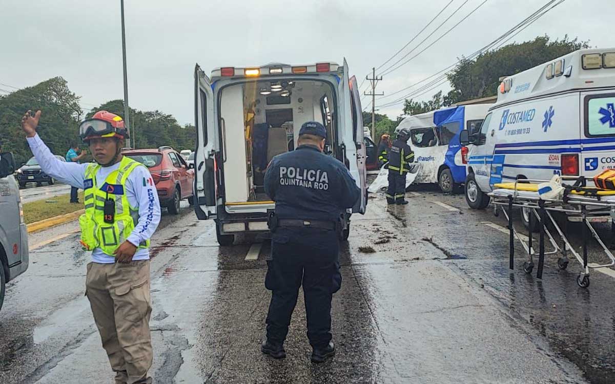 Mueren seis personas por choque en tramo Puerto Aventuras-Tulum