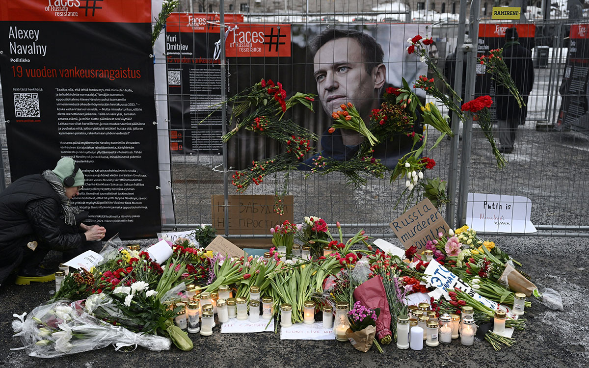 'Putin lo mató', acusa equipo de Navalni tras recibir certificado de defunción