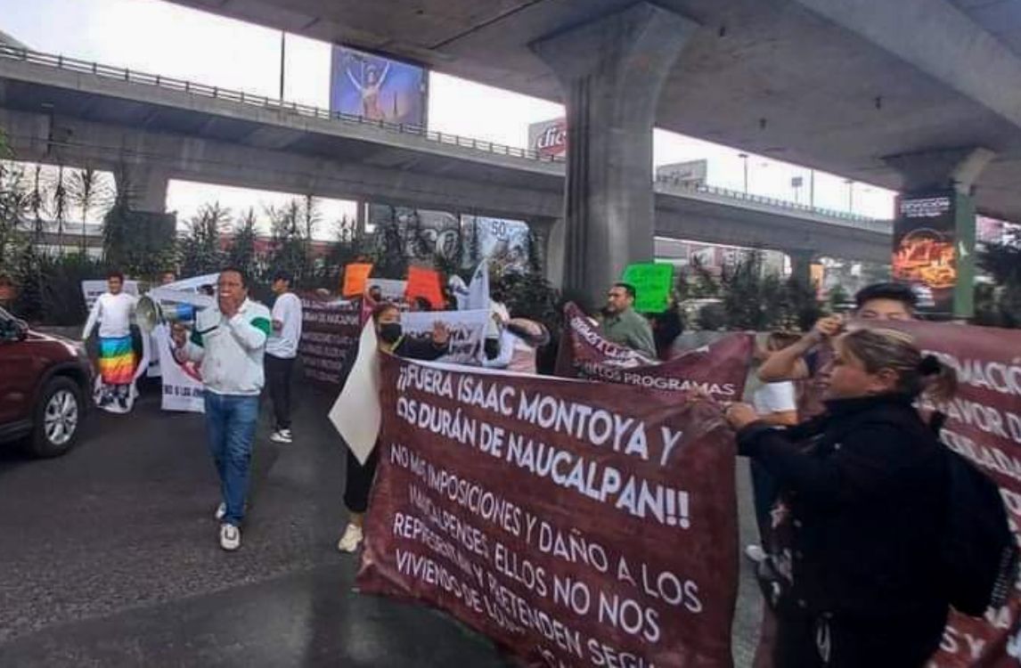 Simpatizantes de Morena bloquean Periférico Norte en Naucalpan