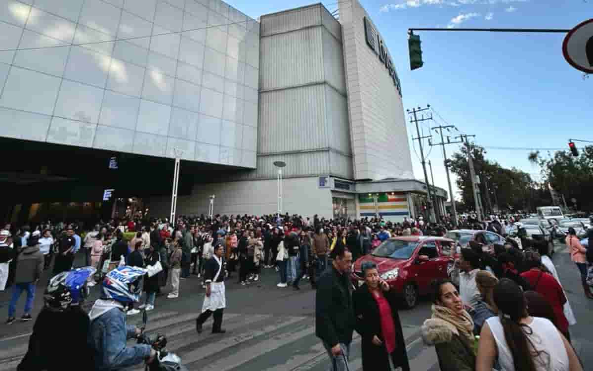 Videos | Sismo de magnitud 5 sacude a la Ciudad de México