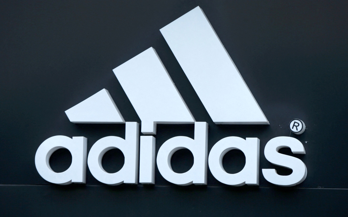 Adidas registra sus primeras pérdidas en 30 años, tras cortar lazos con Kanye West