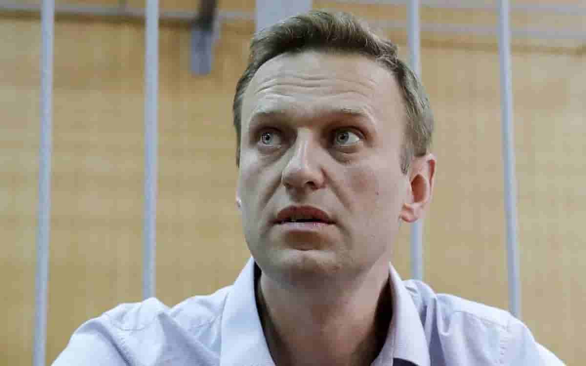 Alexei Navalny murió por ‘causas naturales’, afirma el jefe del espionaje ruso