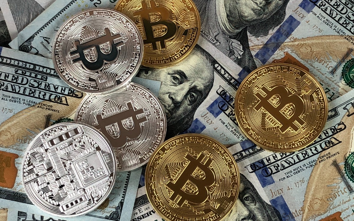 Bitcóin alcanza precio récord de 1.2 millones de pesos, desatando frenesí de su demanda