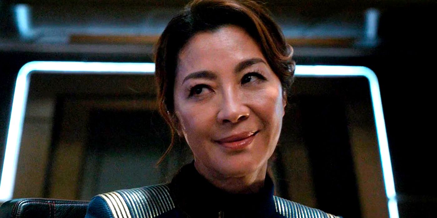 Michelle Yeoh sonriendo como el Capitán Georgiou en Star Trek Discovery