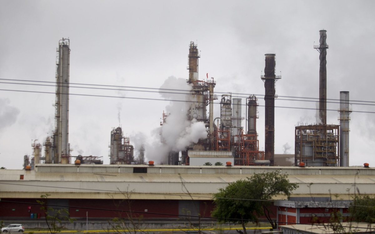 ‘Falso’ que refinería de Cadereyta contamine Nuevo León: AMLO