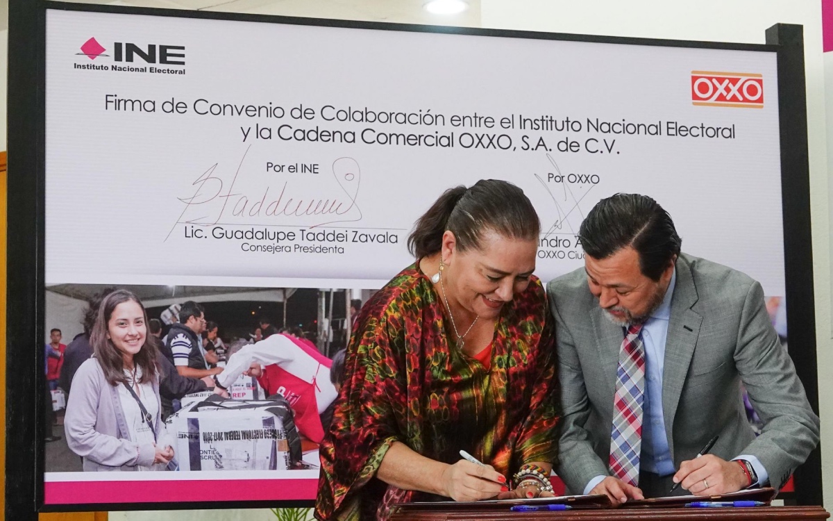 INE firma convenio con Oxxo: darán café gratis a votantes