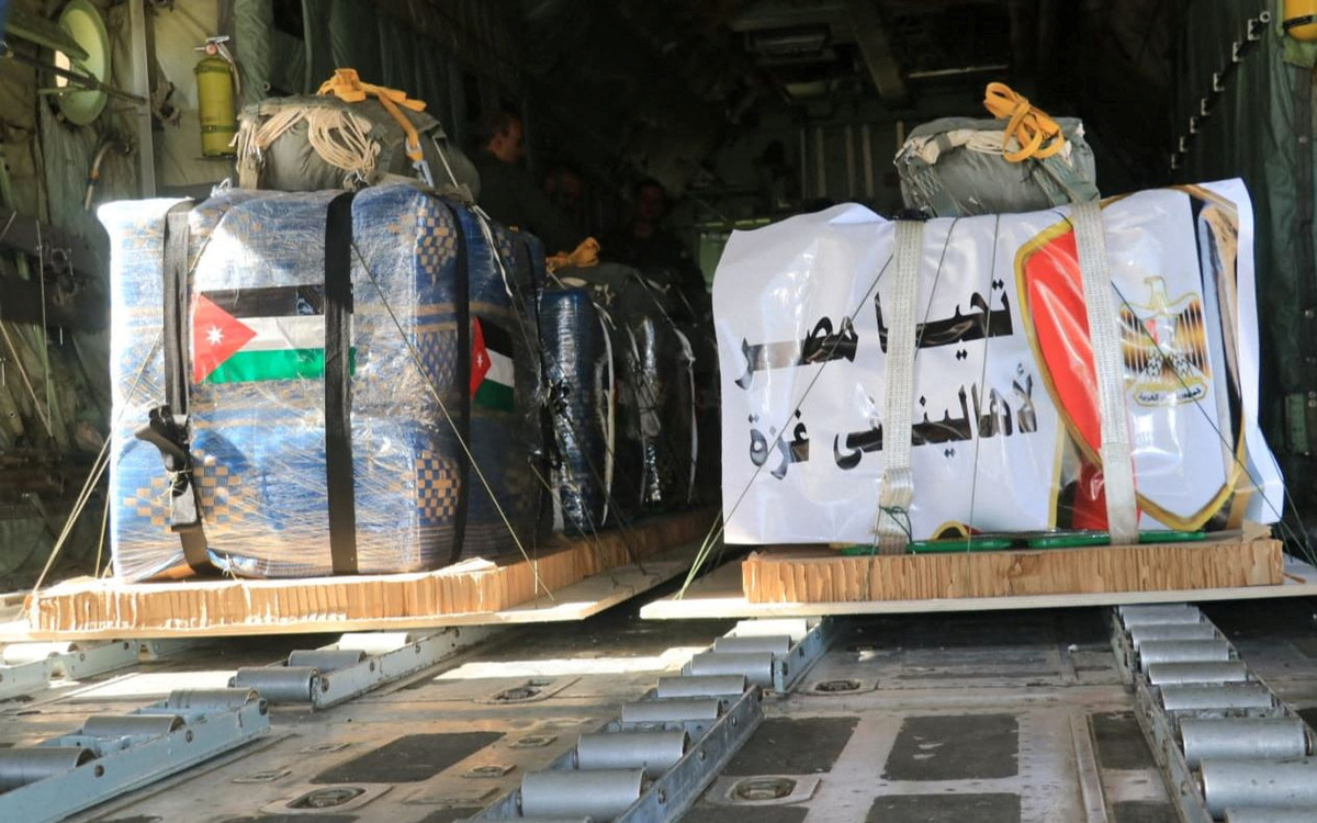 Jordania realiza el mayor lanzamiento aéreo de ayuda a Gaza junto a EU, Egipto y Francia